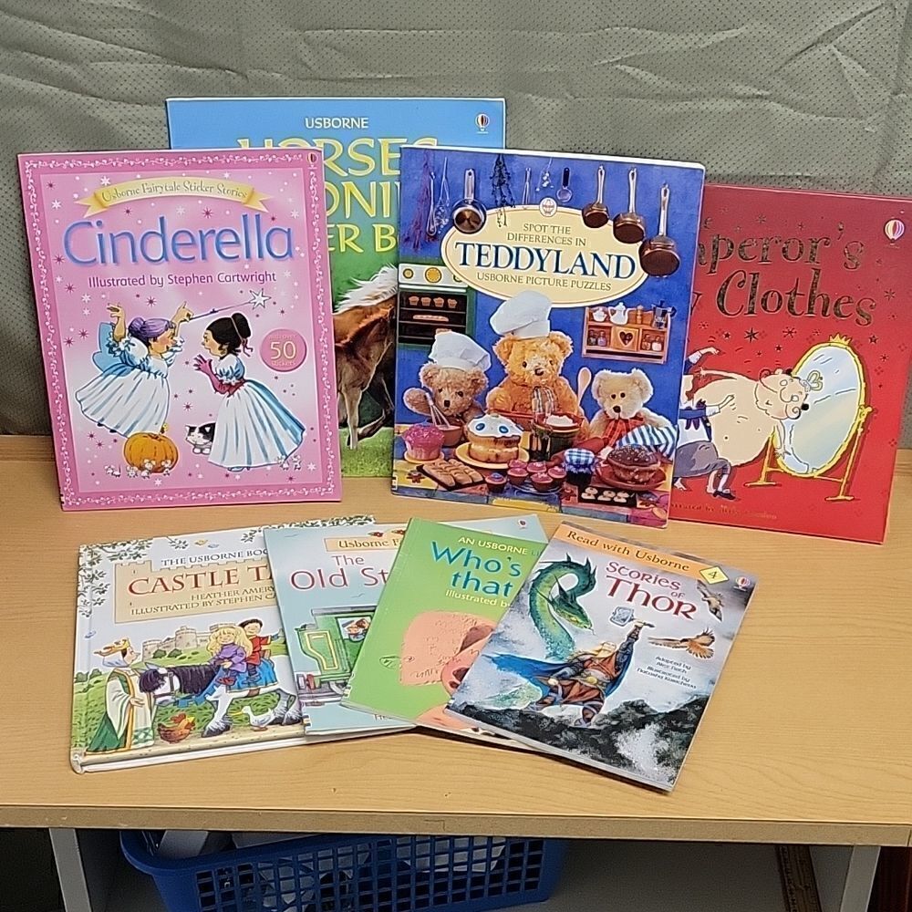 Bundle of 8 Usborne books